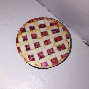 Pie pop socket